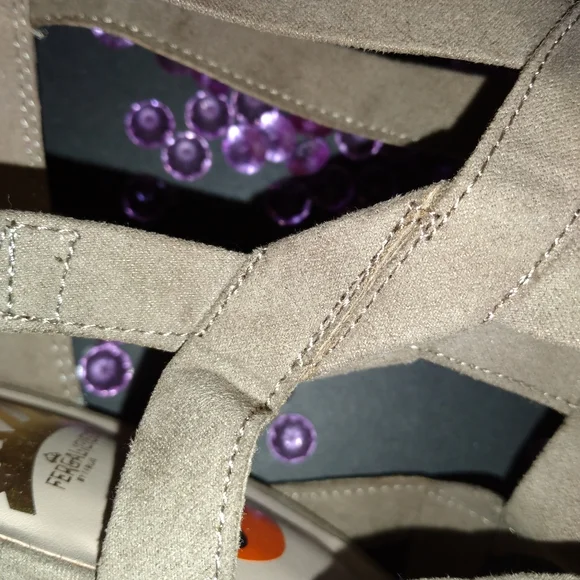 Strapped Hells - Picture 7 of 10